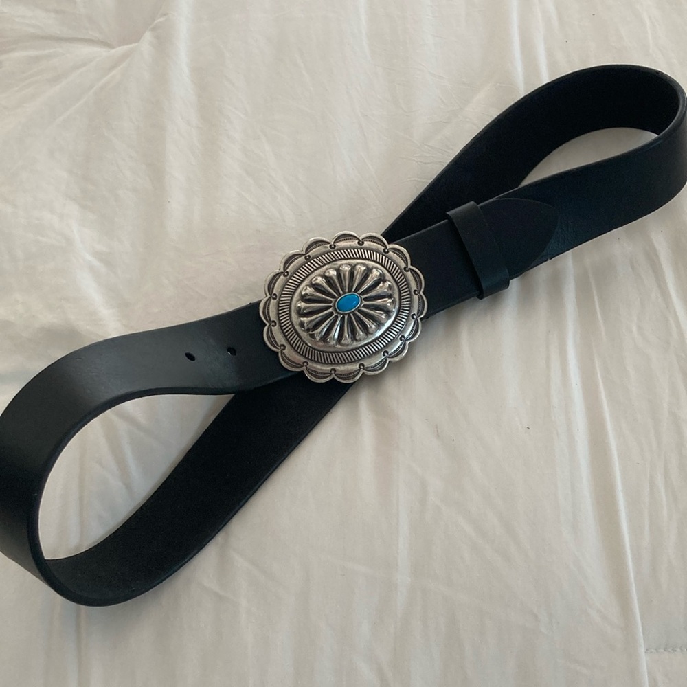 “NEW” SILVER Finish & TURQUOISE Buckled Ladies Black Leather BELT; Size Medium